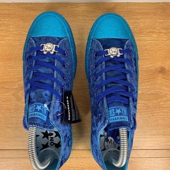 Converse CTAS Platform Miley Cyrus Low Top Velvet Glitter Shoe Size 6.5 Women - Picture 4 of 8